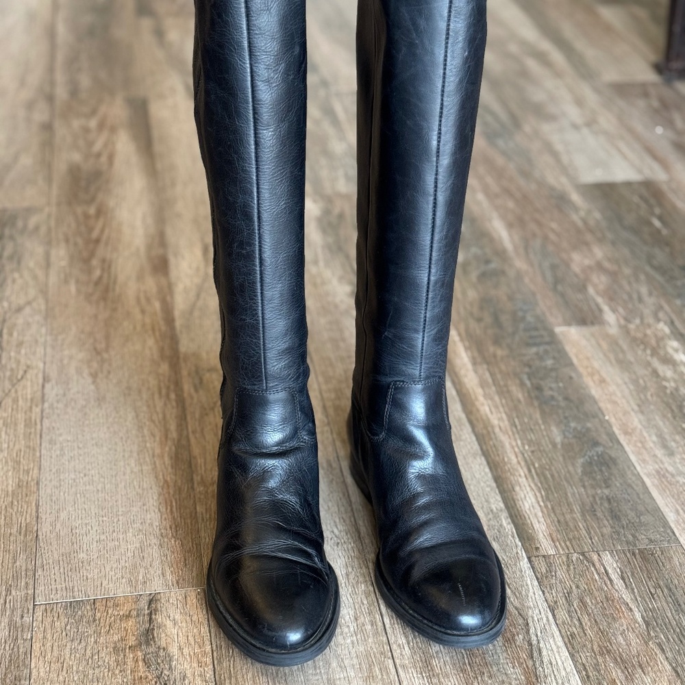 Black Leather Zippered Enzo Boots
